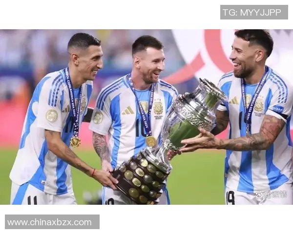 足球传奇风采尽显明星球员精彩瞬间壁纸合集展现荣耀与激情